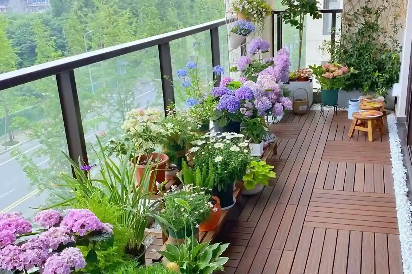 Balcony and Garden Décor